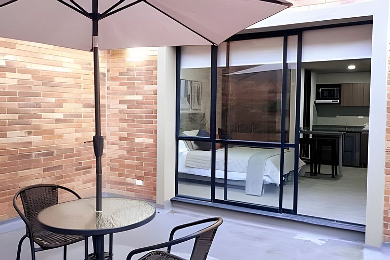 Lindo estudio con terraza privada