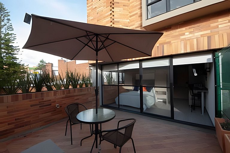 Estudio con Terraza Privada