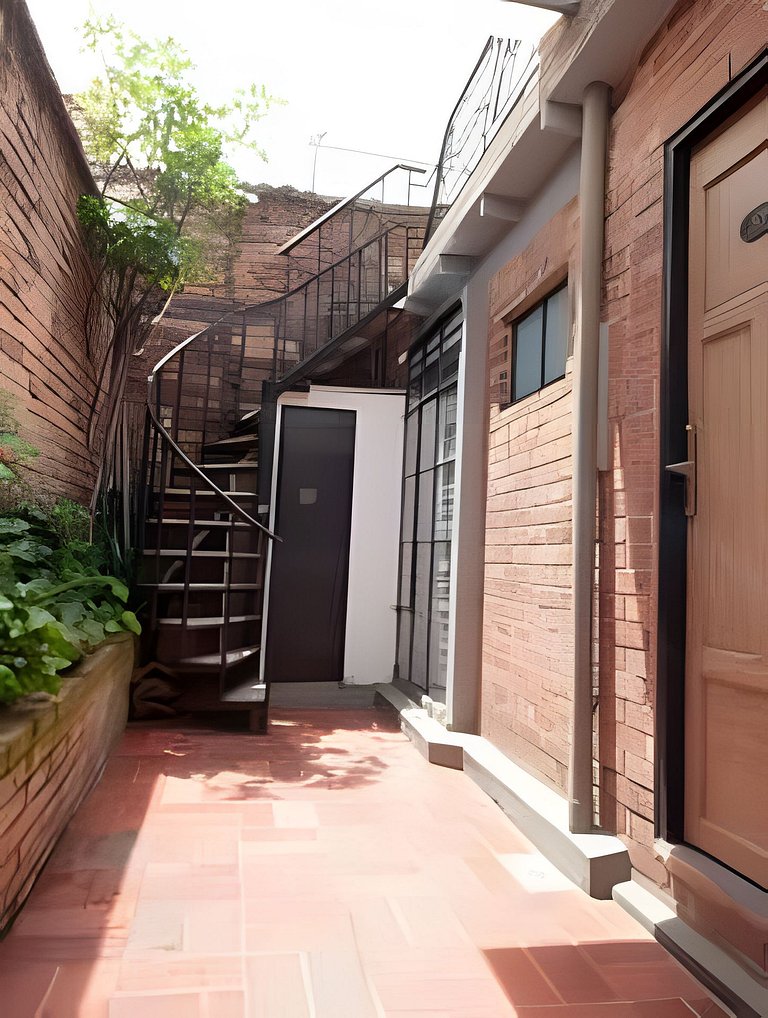 Estudio comodo en calle 67